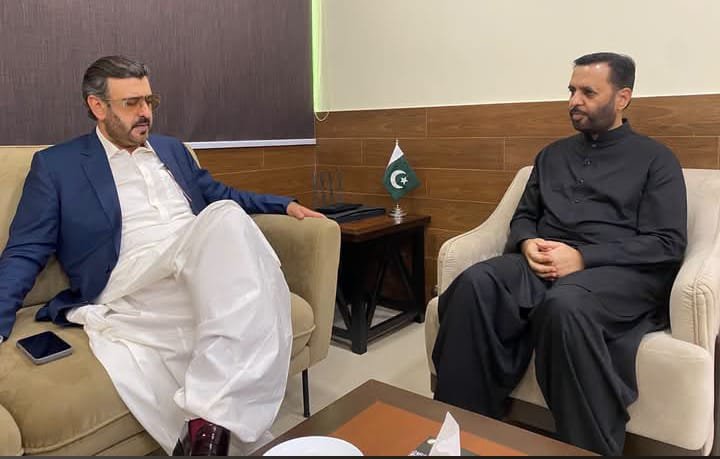 Health Minister meets MNA Abdul Qadir Gilani