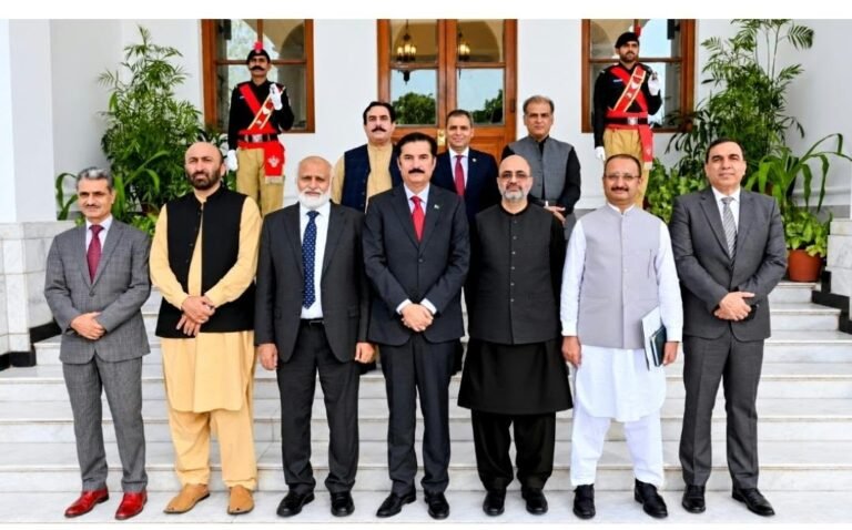 HEC chairman, KP governor discuss higher education reforms