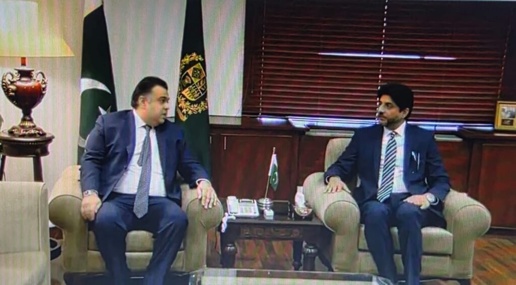 Country Manager of Etihad Airways calls on MoS/SAPM Fahd Haroon
