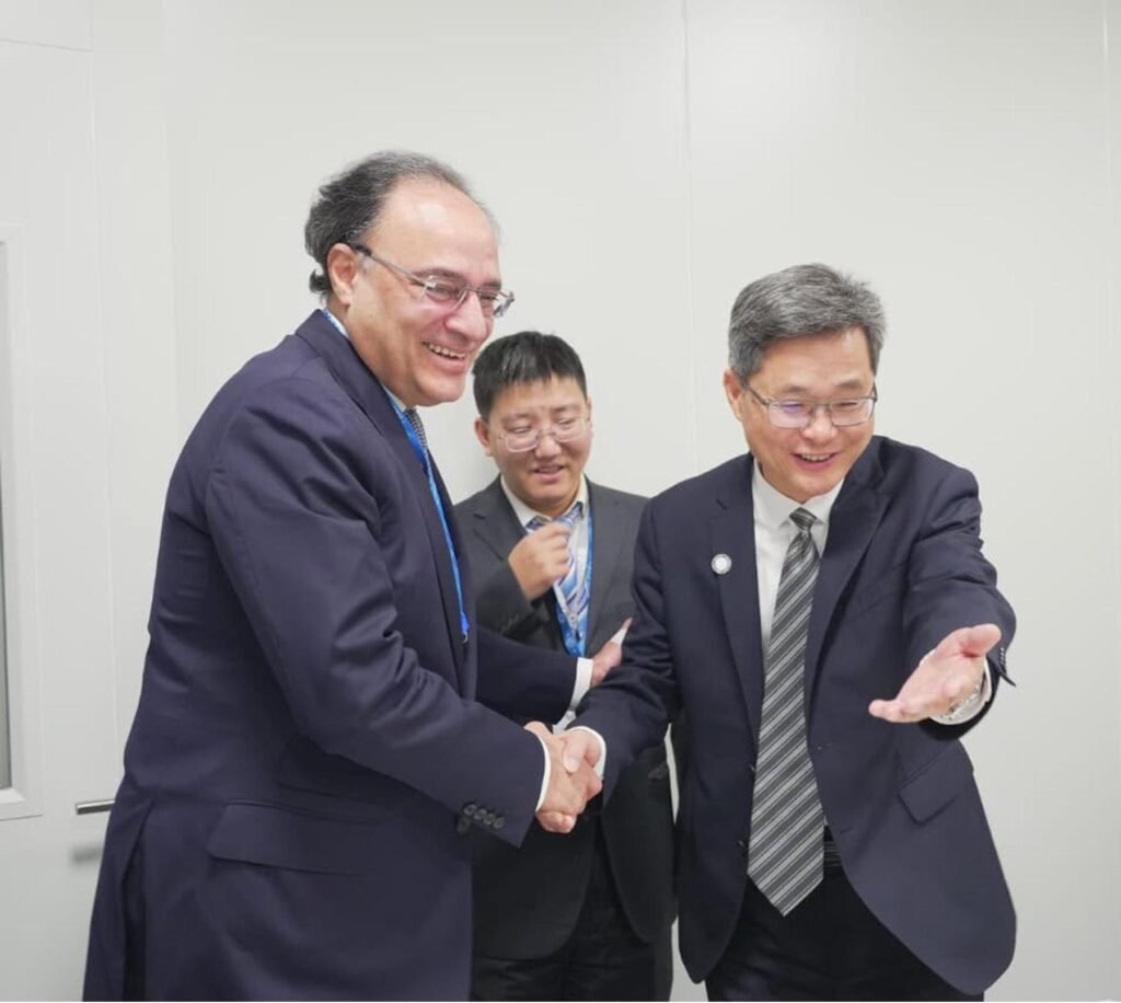 Chinese Finance Minister appreciates Pakistan’s economic progress