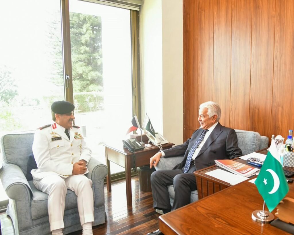 Kuwait Naval Force Chief calls on Defence Minister Khawaja Asif