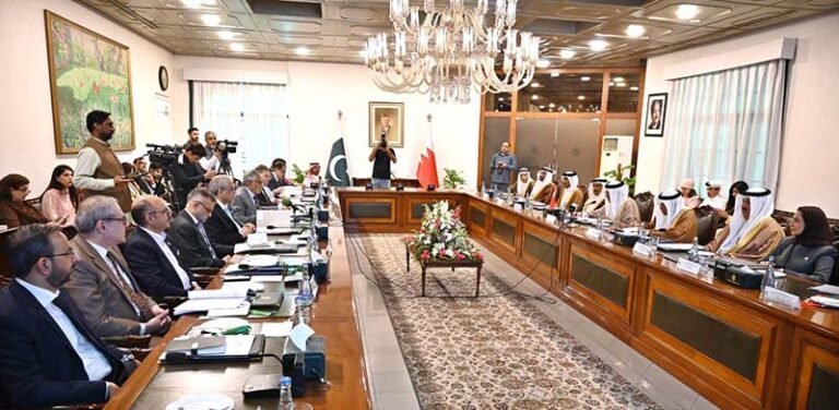Deputy Prime Minister/Foreign Minister Senator Mohammad Ishaq Dar and Minister of Foreign Affairs of the Kingdom of Bahrain H.E. Dr. Abdullatif Bin Rashid Al-Zayani co-chaired the 3rd Pakistan-Bahrain Bilateral Joint Ministerial Commission (JMC) meeting at the Ministry of Foreign Affairs.