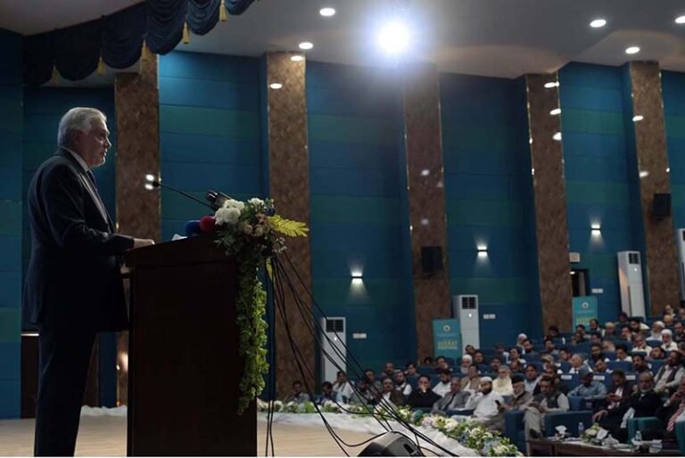 Deputy Prime Minister and Foreign Minister Mohammad Ishaq Dar addresses the inaugural ceremony of the 3rd International Seerat Festival, themed “Building Bridges Among Nations,” organized by the National Rahmatul-lil-Alameen wa Khatam-un-Nabiyyin Authority.