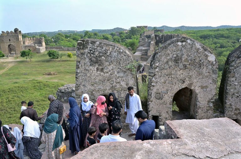 Rohtas Fort is a 16th-century fortress near Dina and Jhelum in Punjab, Pakistan. It was built in 1541 by Sher Shah Suri as a massive military stronghold and was designated a UNESCO World Heritage Site in 1997. Rohtas Fort is situated on a hill in the Tilla Jogian Range, overlooking a gorge where the Kahān River meets a seasonal stream called Parnal Khas. The fort is positioned 91.5 metres (300 ft) above its surroundings. It is 819 metres (2,687 ft) above sea level and covers an area of 70 hectares (170 acres). It is approximately 103 kilometers (64 miles) from Islamabad and is renowned for its historical significance and architectural marvels. Visitors can enjoy a guided tour that includes exploring the fort’s monumental gates, palaces, barracks, and mosques