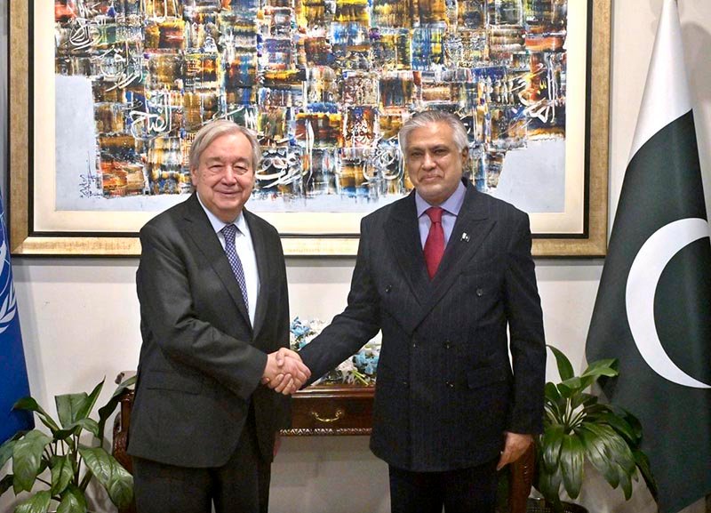Deputy Prime Minister/Foreign Minister Senator Muhammad Ishaq Dar shakes hands with UN Secretary-General António Guterres at the Ministry of Foreign Affairs.