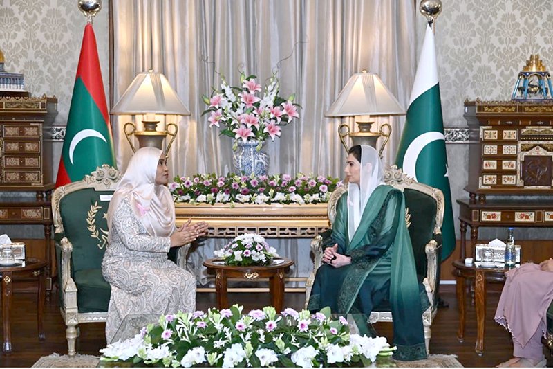 First Lady Bibi Asifa Bhutto Zardari MNA in a meeting with First Lady of the Republic of Maldives Madam Sajidha Mohamed at Aiwan-e-Sadr