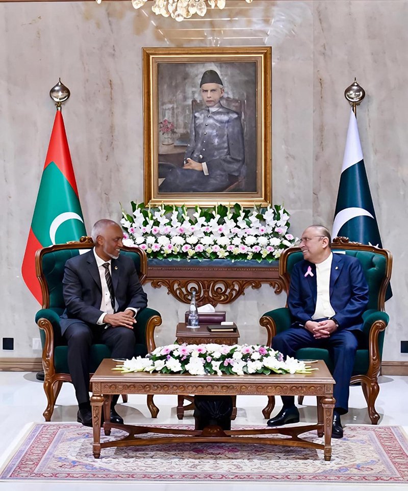 President Asif Ali Zardari in a meeting with the President of the Republic of Maldives, Dr Mohamed Muizzu, at Aiwan-e-Sadr