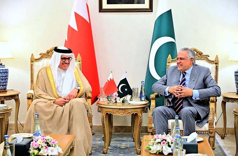 Deputy Prime Minister/Foreign Minister Senator Mohammad Ishaq Dar meets Minister of Foreign Affairs of the Kingdom of Bahrain H. E. Dr. Abdullatif Bin Rashid Al-Zayani at the Ministry of Foreign Affairs.