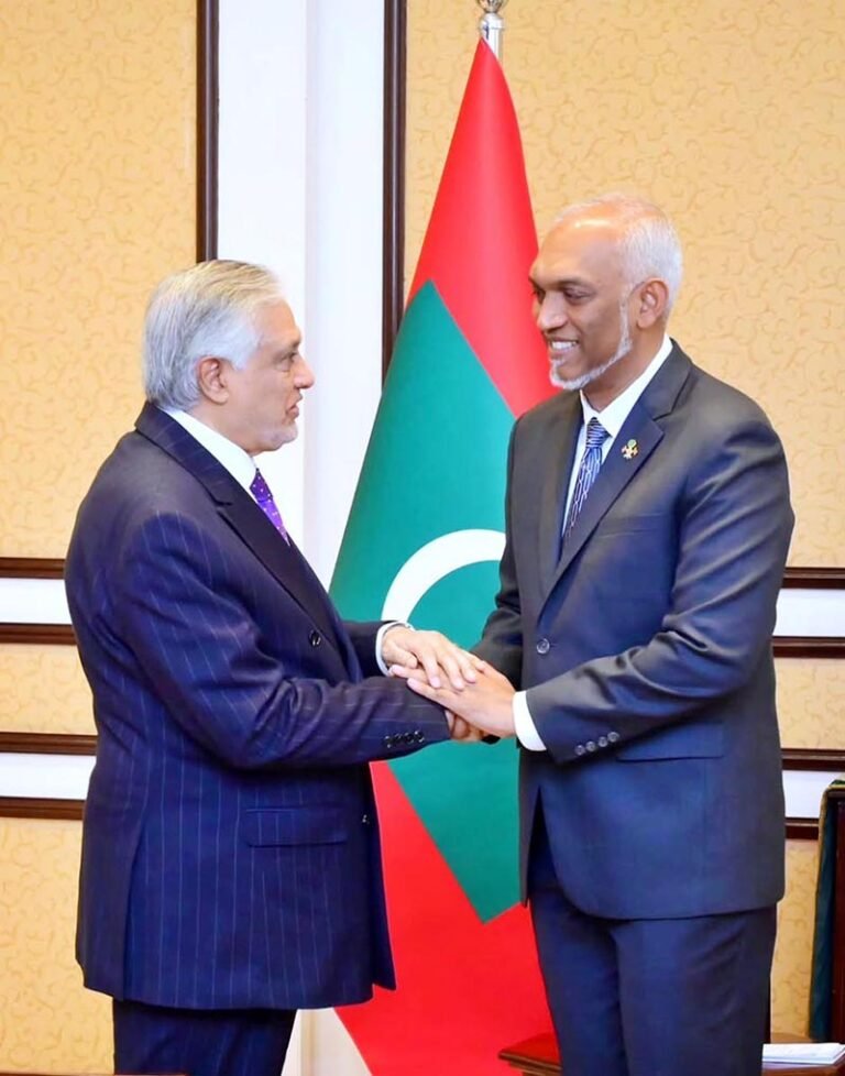 Deputy Prime Minister/Foreign Minister Senator Mohammad Ishaq Dar calling on the President of Maldives, H.E. Dr. Mohamed Muizzu