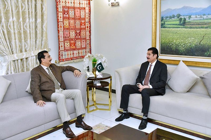 Acting President Syed Yousuf Raza Gilani in a meeting with Governor Khyber Pakhtunkhwa Faisal Karim Kundi