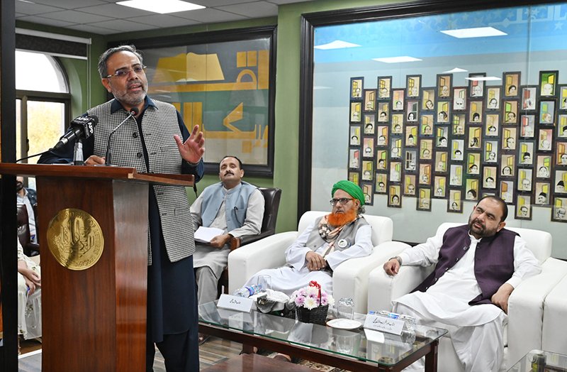 Federal Minister for National Heritage & Culture Division, Aurangzeb Khan Khichi, attends "Naatia Mushaira" while poet Ahmed Iqbal Tarmizi presents his Naatia Kalam organized with the collaboration of Al-Zawiya Al-Jazuliyah Pakistan and Punjabi Adab Council at Pakistan Academy of Letters