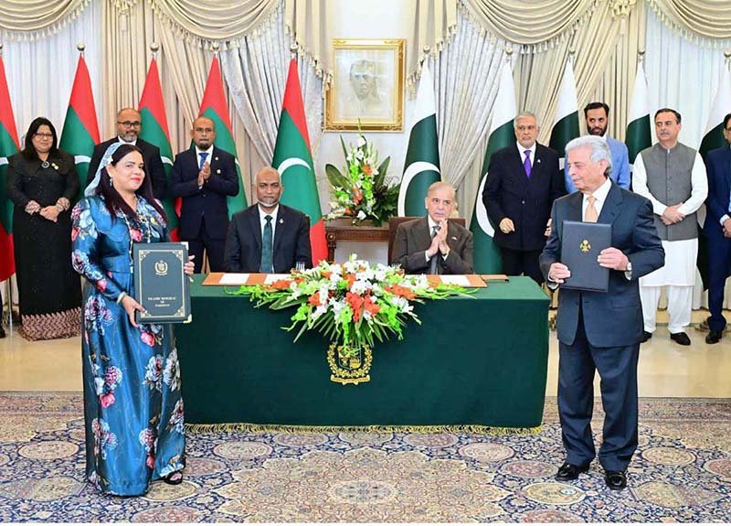 President of Maldives Dr. Mohamed Muizzu and Prime Minister of Pakistan Muhammad Shehbaz Sharif witnesses the exchange of MoUs between Pakistan and Maldives in various sectors at a ceremony in Prime Minister's House