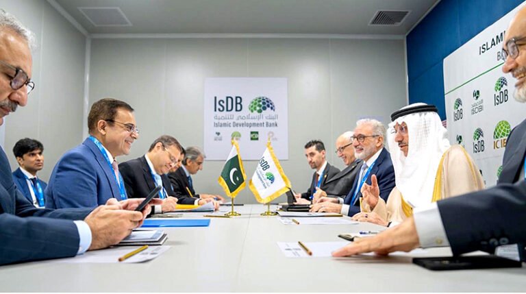 Federal Minister for Economic Affairs, Mr. Ahad Cheema, meets Dr. Muhammad Sulaiman Al Jasser, Chairman of the Islamic Development Bank (IsDB) Group, on the sidelines of the 2026 World Bank Group–IMF Annual Meetings.