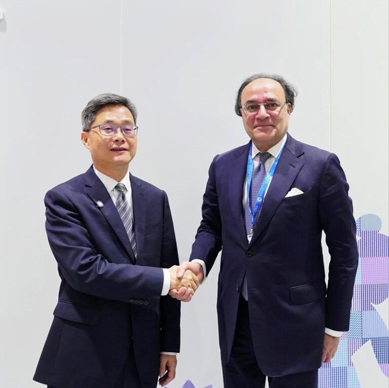 Federal Minister for Finance and Revenue, Senator Muhammad Aurangzeb, shaking hands with Lan Fo’an, Minister of Finance of China, during a meeting to discuss bilateral financial cooperation, access to Chinese capital markets and regional economic collaboration.