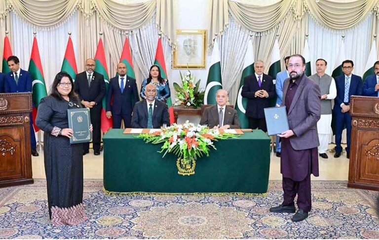 President of Maldives Dr. Mohamed Muizzu and Prime Minister of Pakistan Muhammad Shehbaz Sharif witnesses the exchange of MoUs between Pakistan and Maldives in various sectors at a ceremony in Prime Minister’s House