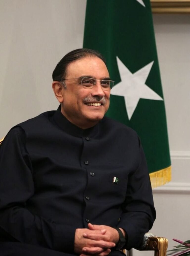 President felicitates Pakistan cricket team