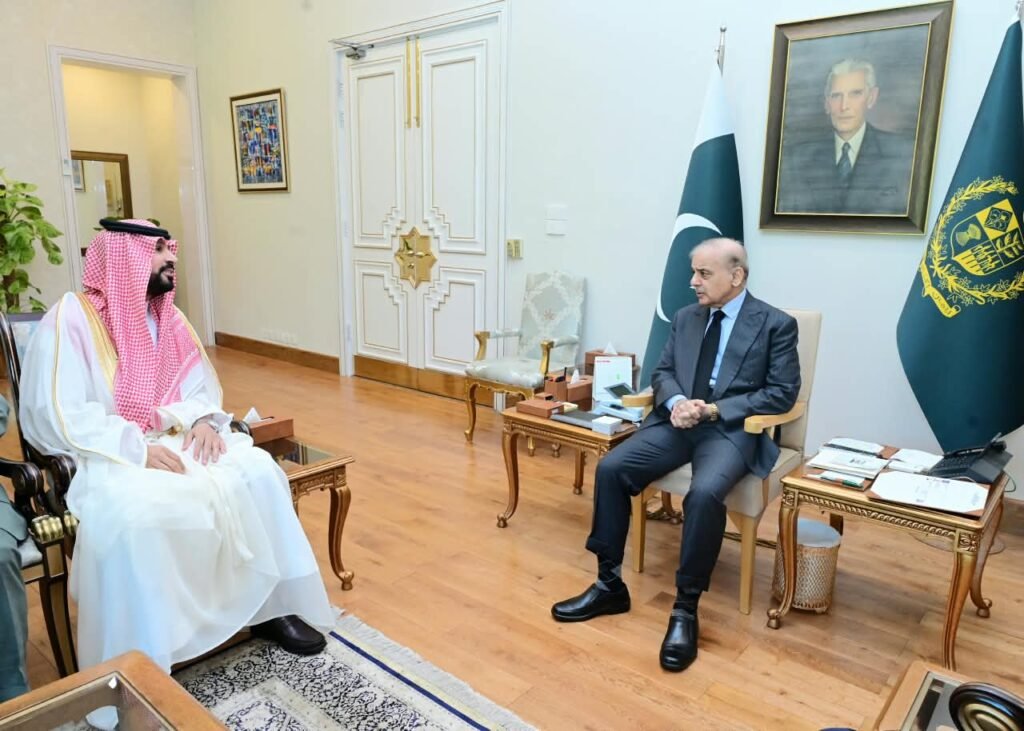PM vows to further strengthen Pakistan-KSA ties, safeguard Saudi sovereignty, security