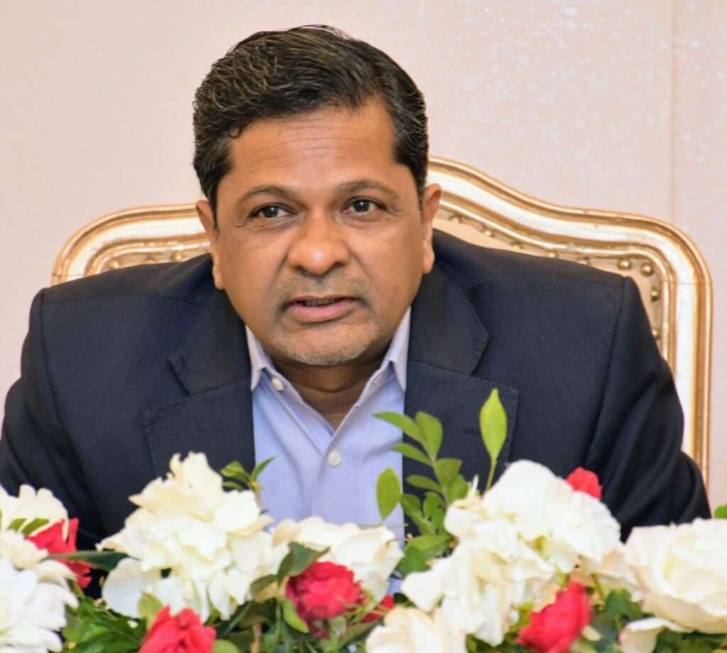 Commissioner directs DCs to continue campaign against encroachments, illegal  parking