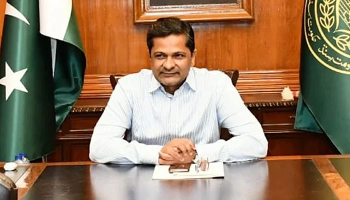 Commissioner Karachi reviews measures for Yellow Line BRT Project with KATI