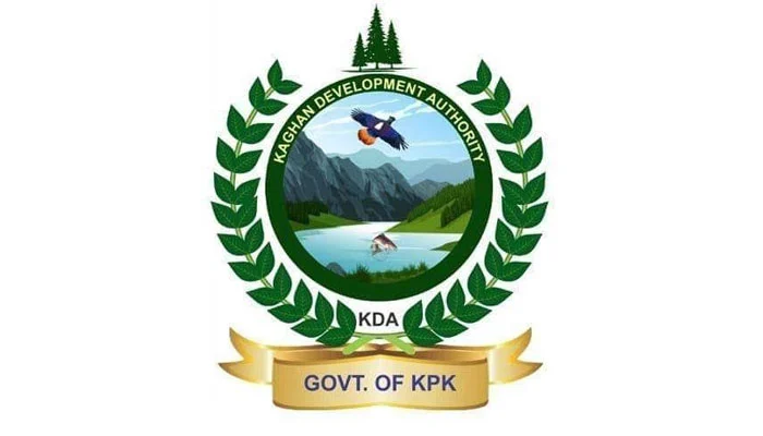 KDA deploys staff, machinery in Kaghan Valley amid snowfall