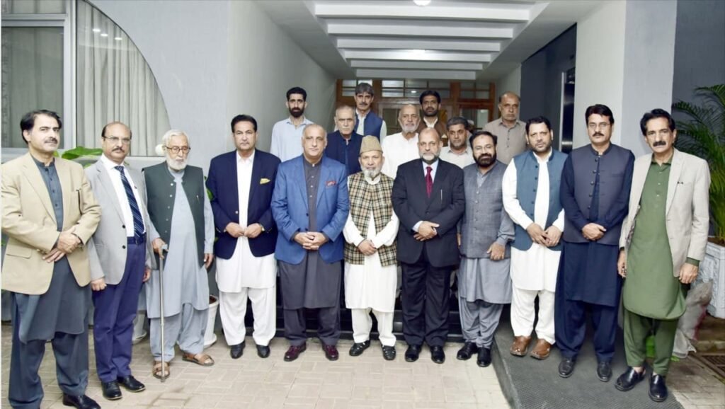 Hurriyat delegation meets AJK president, discusses Kashmir situation
