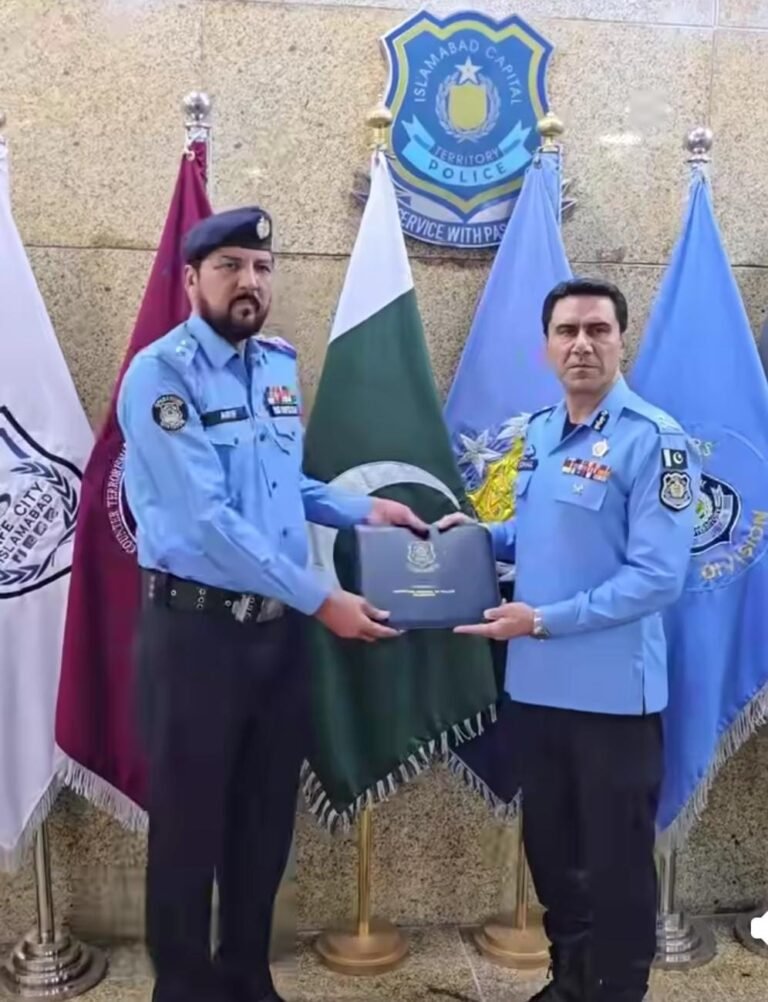 IGP Sohail honours police officers for dedicated public service