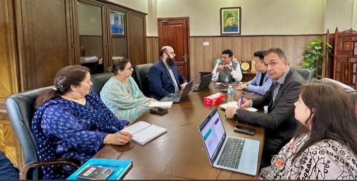 FDI reviews immunization programme field findings