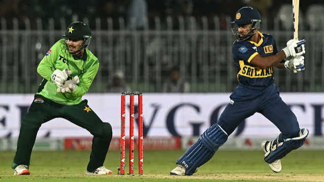 High-flying Pakistan face Sri Lanka in tri-series fixture