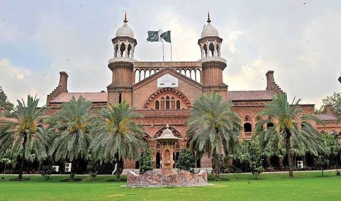 LHC acquits man in murder case, sets aside life sentence