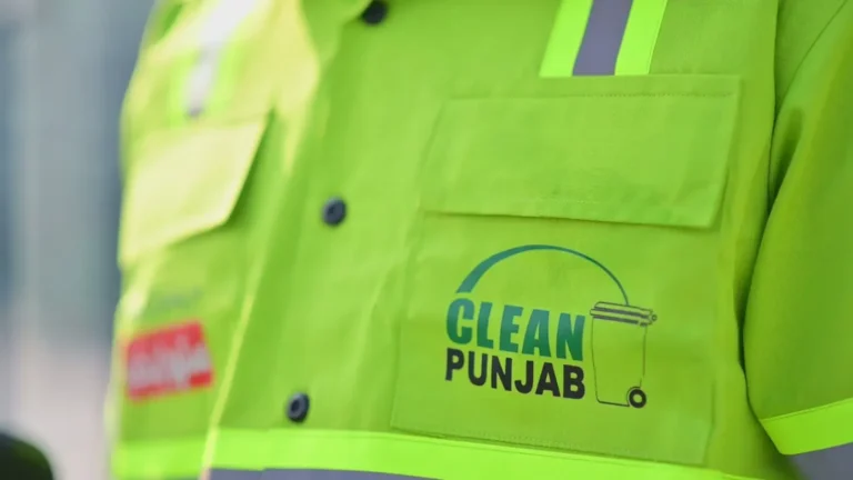Suthra Punjab official held for taking bribe